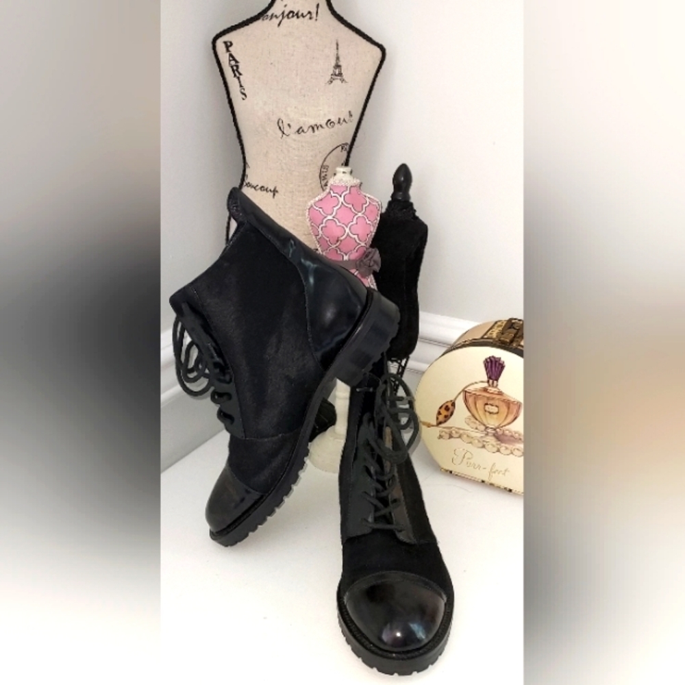 DKNY Black Drum Dyed Cow Fur Lace Up Boots Like New